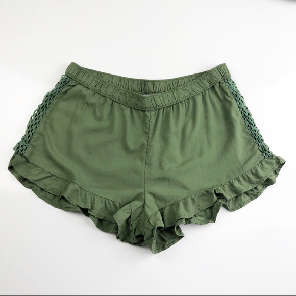 aerie Pants - Aerie Scalloped Edge Elastic Waist Shorts Medium